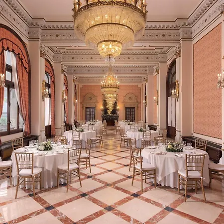 Szálloda Alfonso Xiii, A Luxury Collection Hotel,