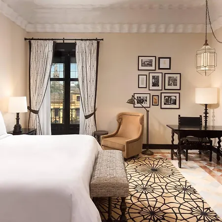 Alfonso Xiii, A Luxury Collection Hotel, Szálloda