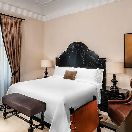 Отель Alfonso Xiii, A Luxury Collection Hotel, Севилья